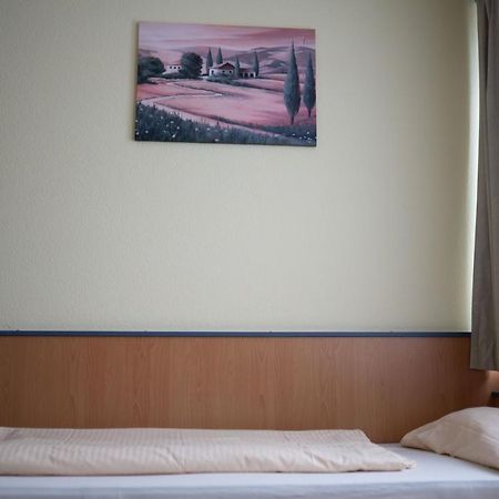 Radlstadl - Brauhaus Und Hotel Kaarst Extérieur photo